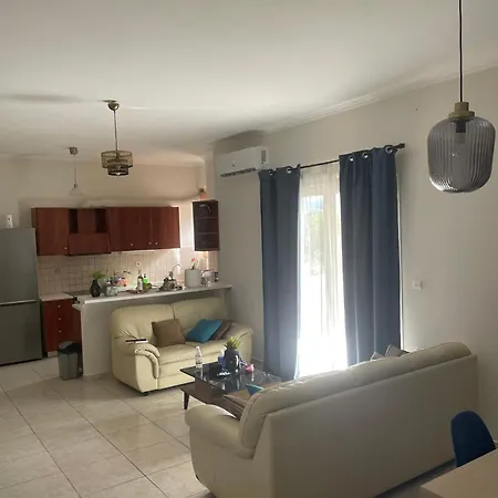 Apartment Tzitzifianaki *